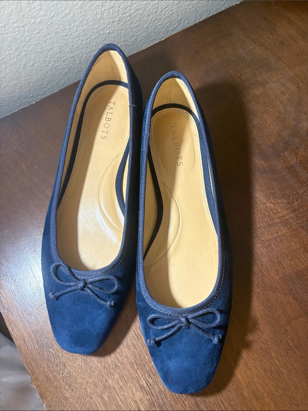 Talbots Navy Suede Ballet Flats with Bow worn once size 9